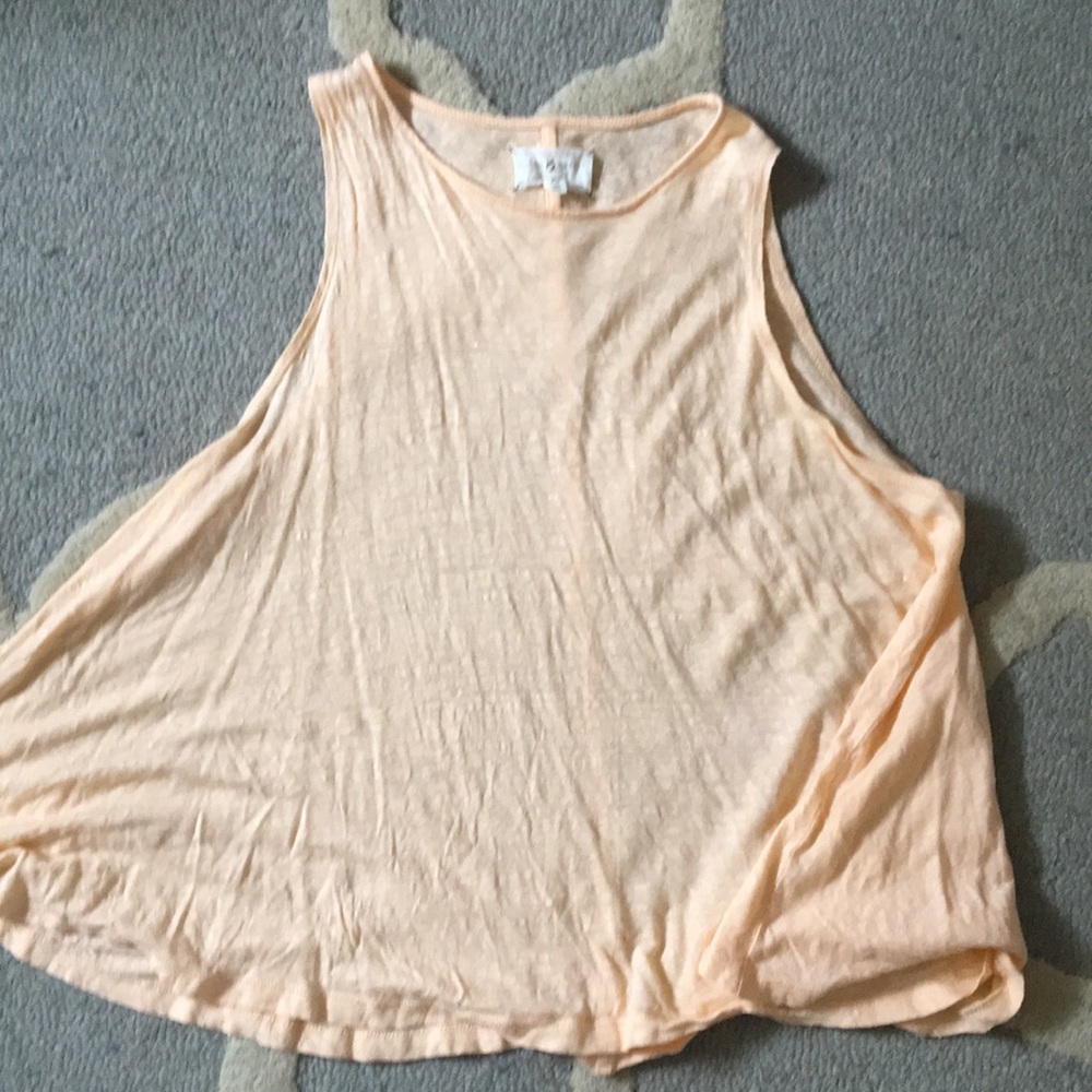 🌱 Peach Lou & Grey 100% Linen Light and Airy Tank! Cute peach spring flyaway!